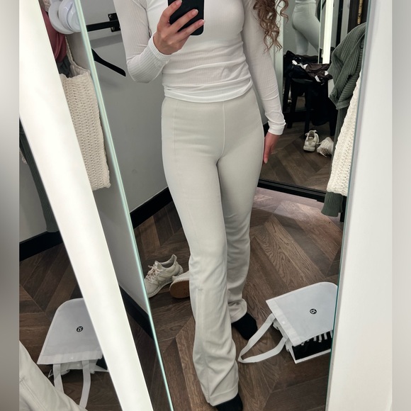 Lululemon Brushed Softstreme Ribbed Zip Flare Pant 32.5" size 2 White Opal - Picture 10 of 11